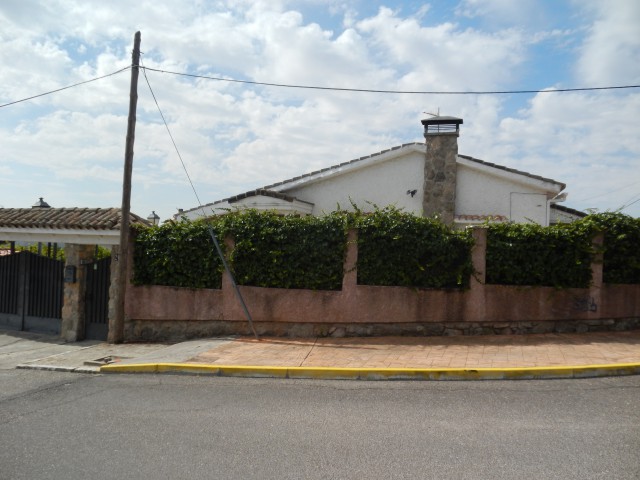 Vivienda en Casarrubios Del Monte, Cl Cordoba 266 · 647 m²