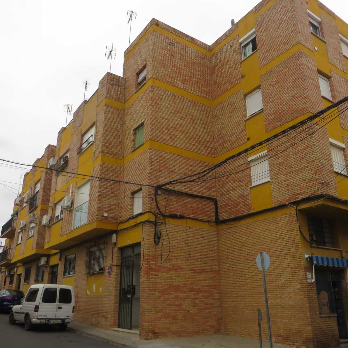 Local comercial en La Puebla Del Rio, Cl Hermanos Peralta 11 Bj