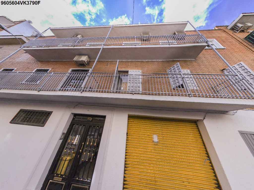 Local comercial en Madrid, Cl Santoña 52 00 2 · 127 m²